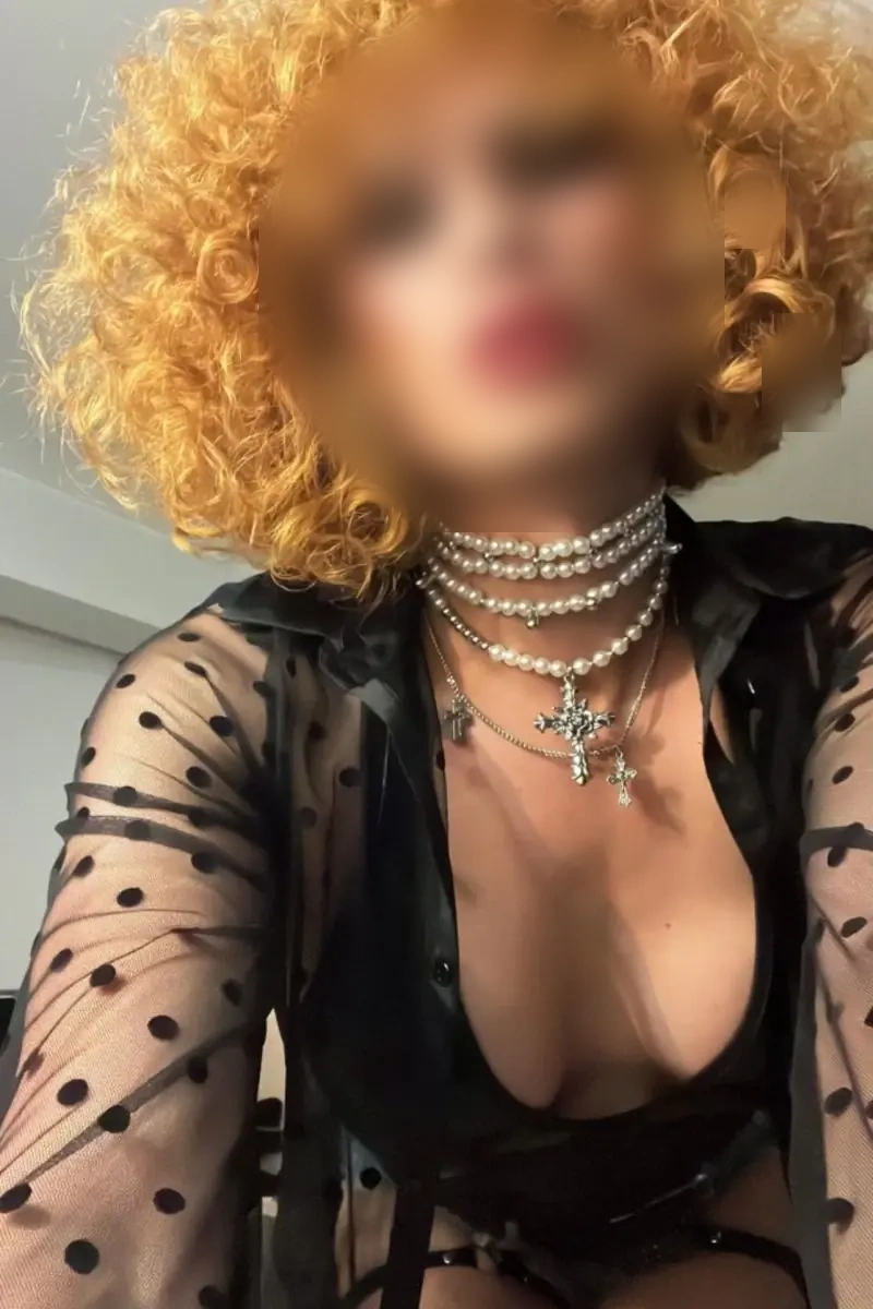 NaughtyAmandine